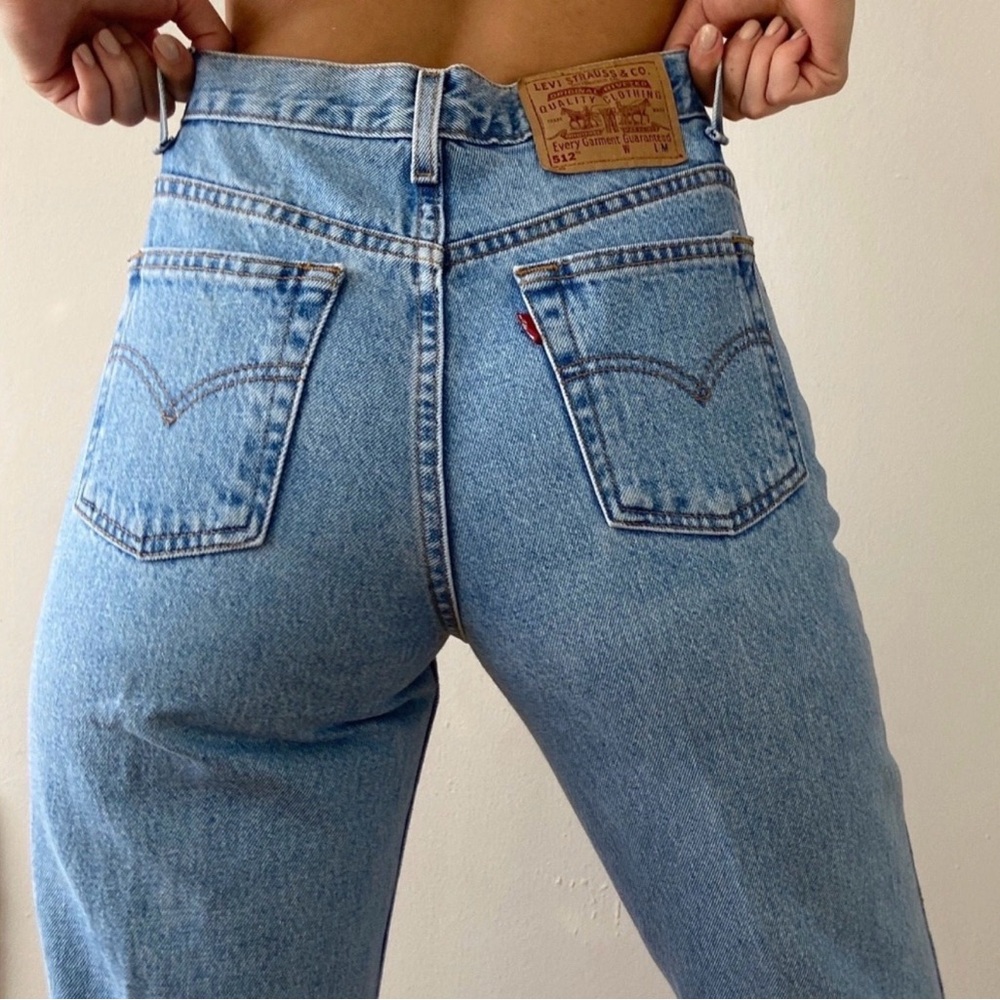 Levi's 90's vintage 512 fits like an 8, Light Wash High Rise Jeans